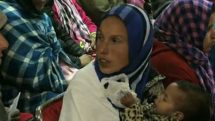 Telediario 1 - Tribunales itinerantes de Marruecos registran a parejas de hecho como matrimonios