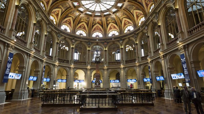 La tarde en 24h - El IBEX 35 se hunde un 3,64% por el desplome de divisas de países emergentes