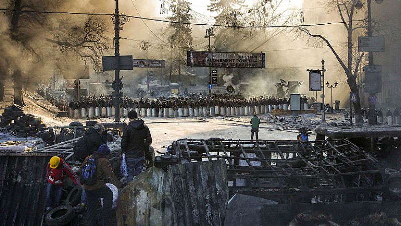 Yanukóvich promete reformar el Gobierno y las leyes restrictivas que originaron las protestas | Ver