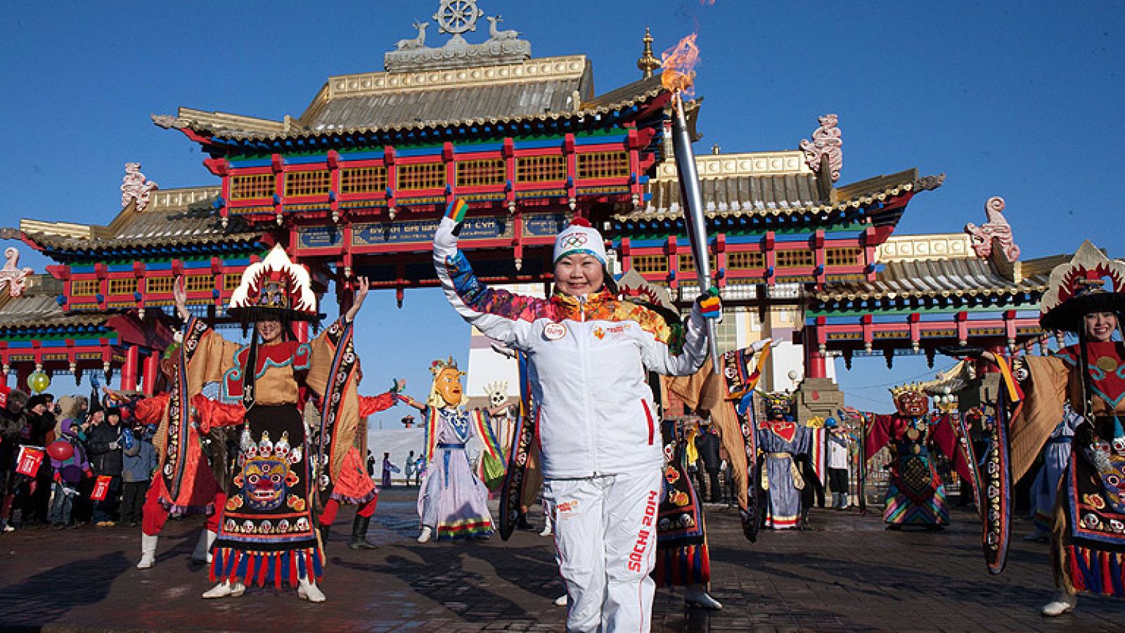 La antorcha olímpica de Sochi 2014 ha pasado por la cási desconocida República de Kalmukia, donde el ajedrez es casi una religión.