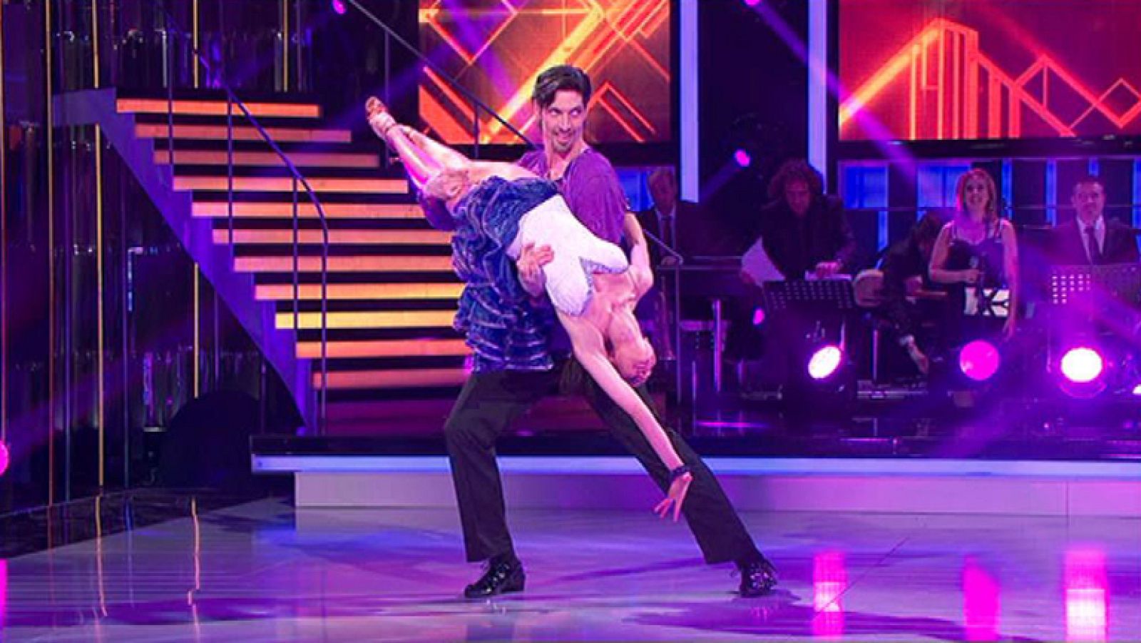 Mira quién baila - Felipe se arranca con un cha cha cha