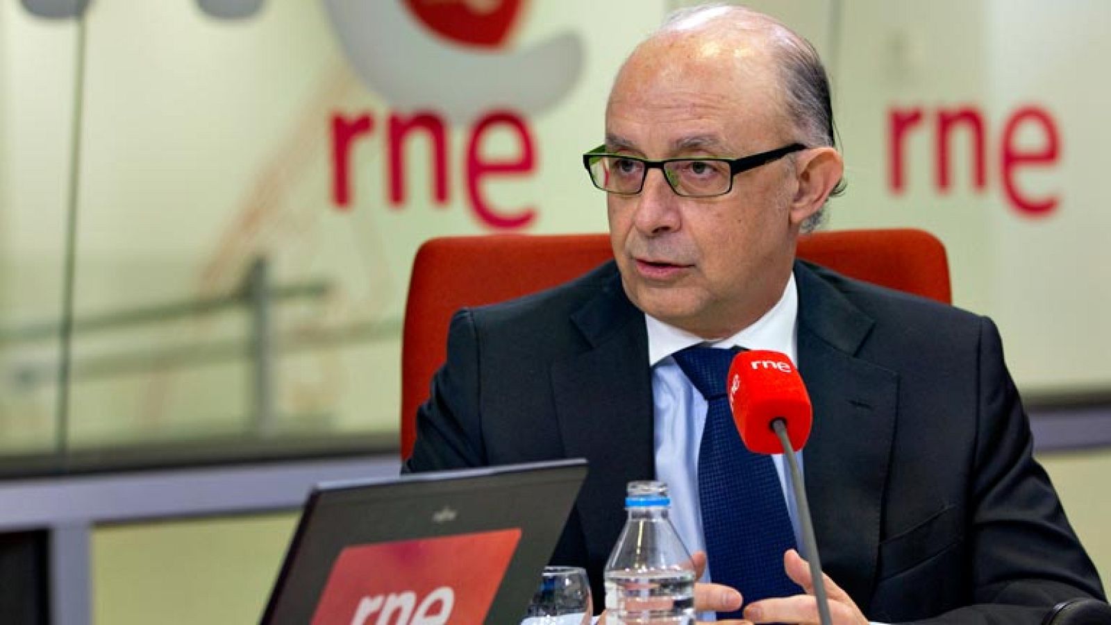 Montoro: "Los territorios no pagan impuestos"