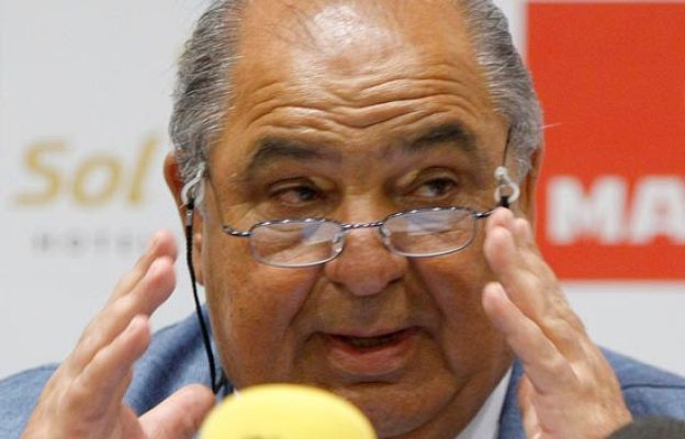  - Muñoz deja la presidencia