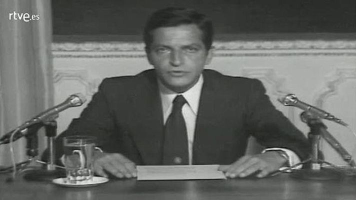 Fue noticia en el Archivo de RTVE - Mensaje de Adolfo Suárez a los españoles tras aprobarse la Ley para la Reforma Política