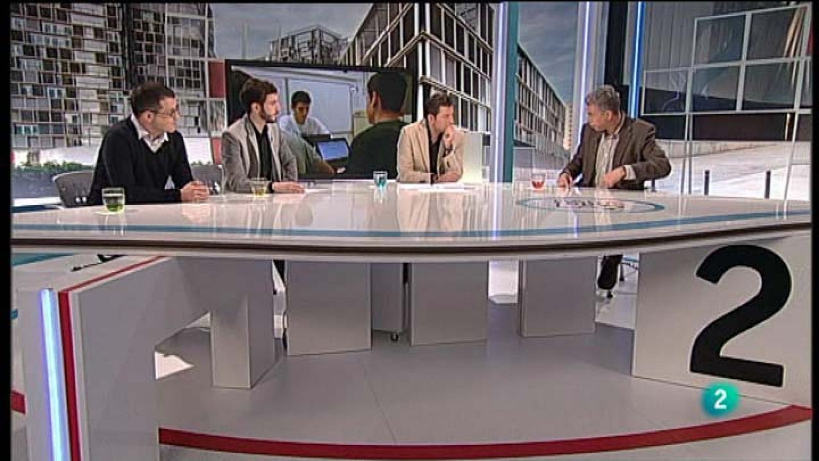 Para Todos La 2 - Debate - El móvil en la escuela