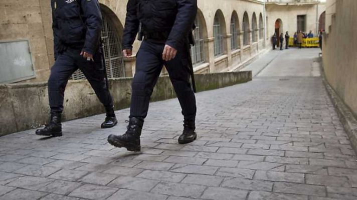 Telediario 1 - Telediario - 15 horas - 30/01/14