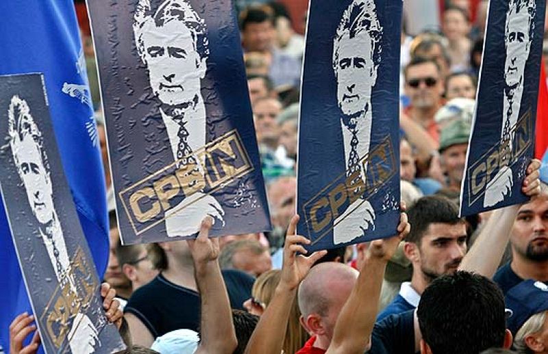 Los ultranacionalistas se manifiestan en Belgrado | Ver