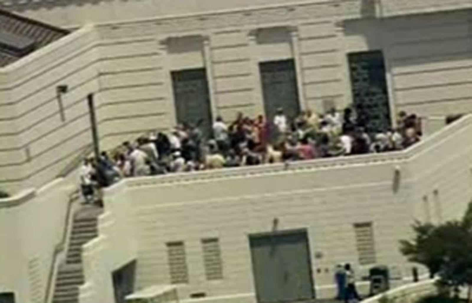 Un terremoto de 5,8 grados sacude Los Angeles | Ver