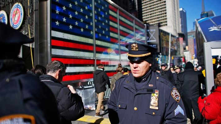 Telediario 1 - En la Súper Bowl, hasta la seguridad es espectacular