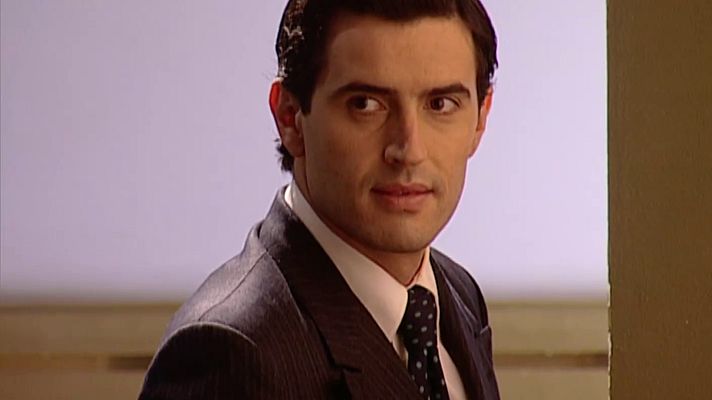 Amar en tiempos revueltos - Episodio 32