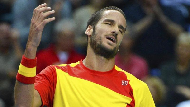 Mayer pone a Alemania a un paso de eliminar a España en la Davis (2-0) | Ver
