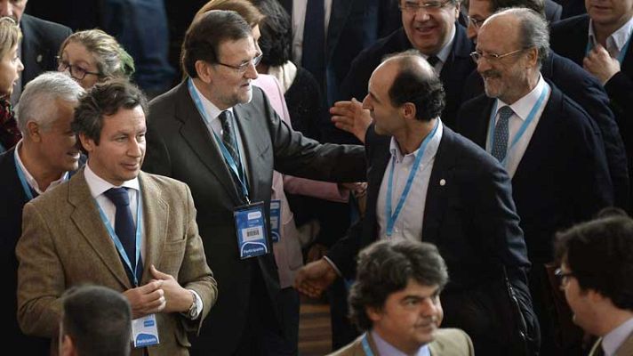 Telediario 1 - Temas de pasillo en la convención