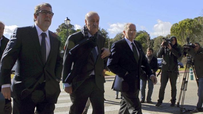 Telediario 1 - El mundo del fútbol llora la pérdida de Luis Aragonés