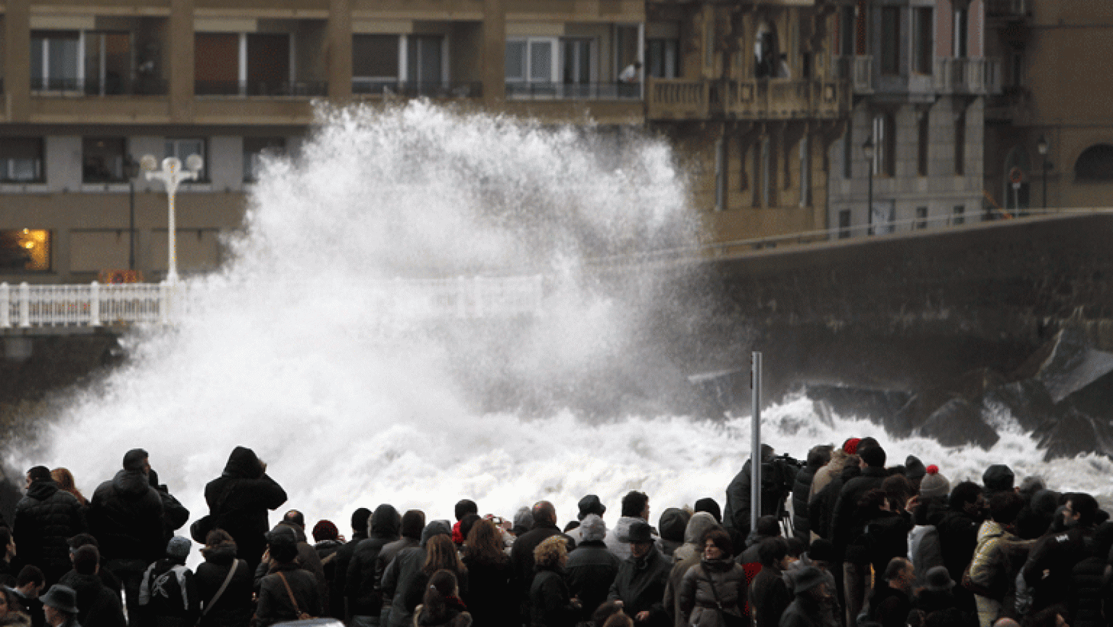El temporal en el norte y noroeste de la península sigue causando estragos | Ver