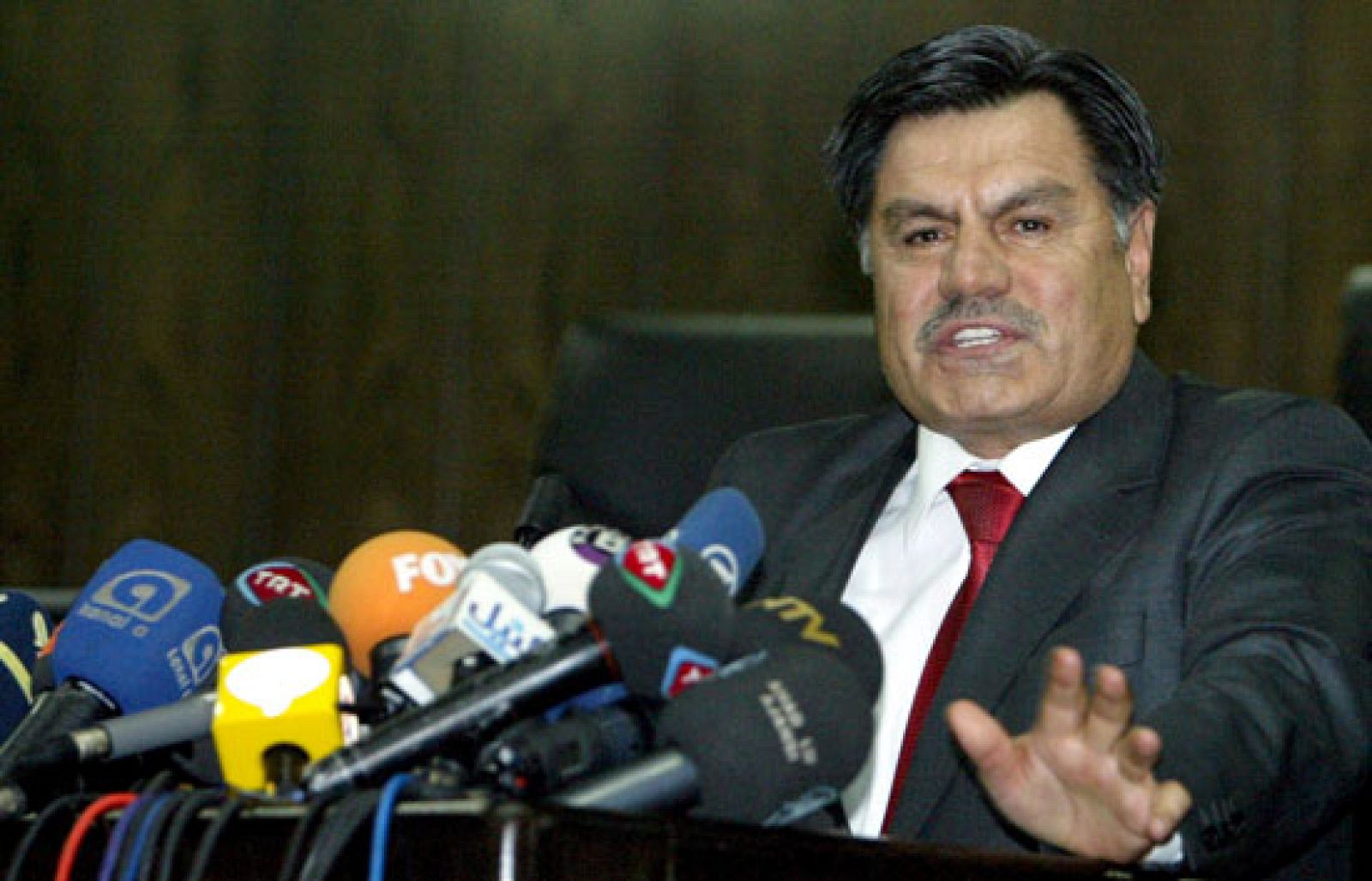 El Tribunal Constitucional no ilegaliza el Partido Justicia y Desarrollo | Ver