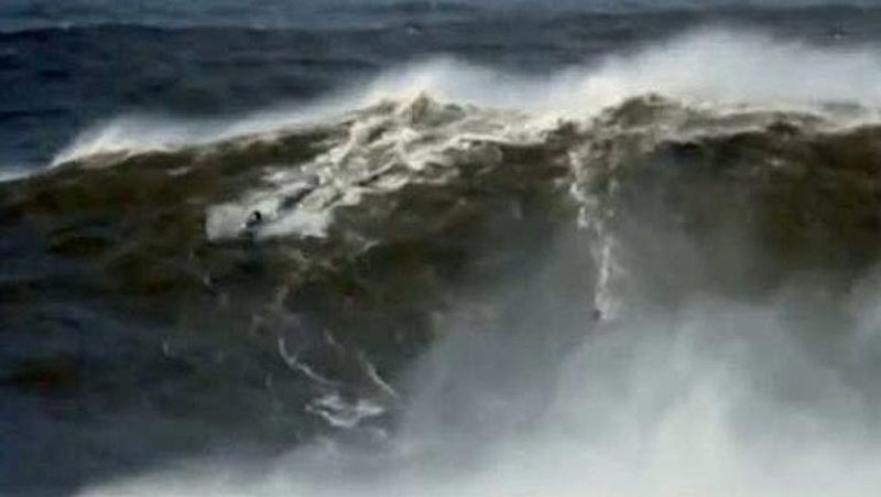Surf sobre una ola de 24 metros, posible nuevo récord del mundo