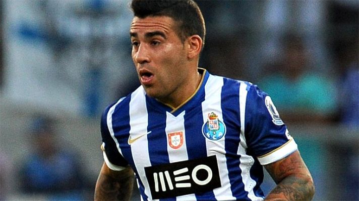 Telediario 1 - La difícil situación del defensa Otamendi y el Valencia