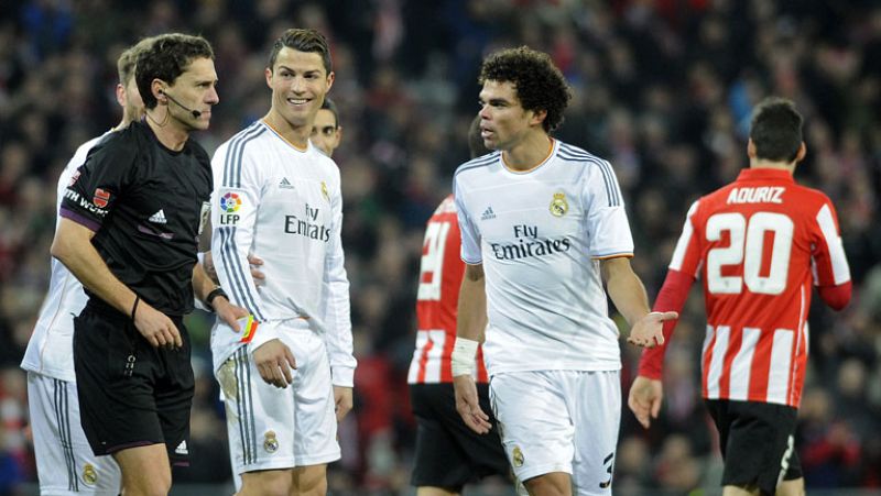 Ayza Gámez, el árbitro que expulsó a Cristiano, irá un mes a la 'nevera' | Ver