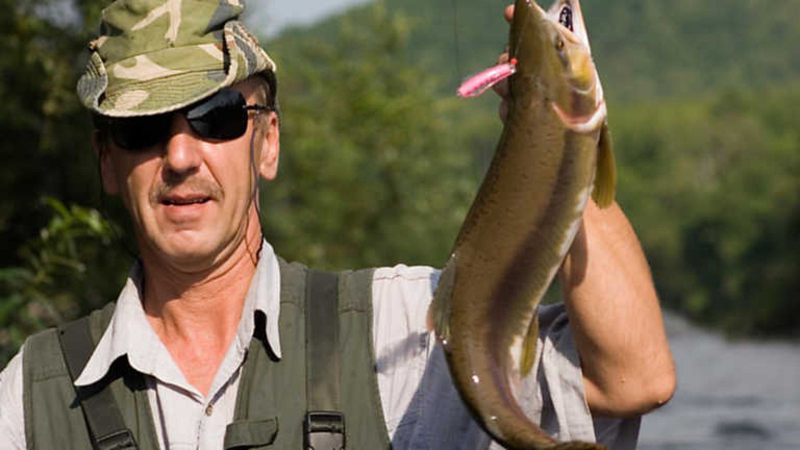 Jara y sedal - Concurso internacional de salmón del río Ulla - ver ahora