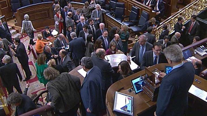 Telediario 1 - Debate en torno a la ley del aborto