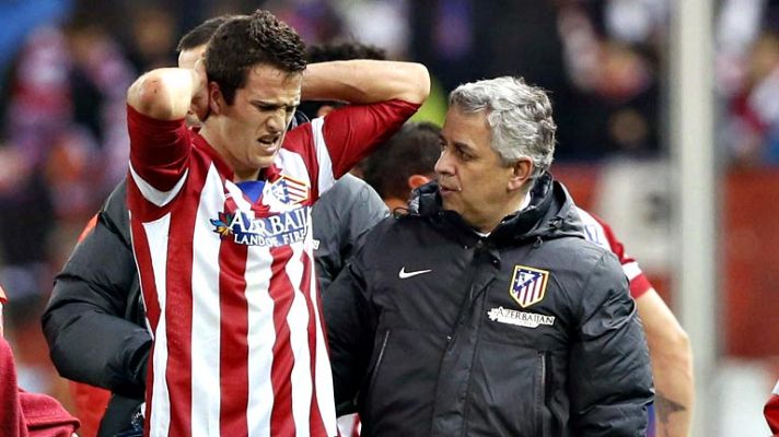 Telediario 1 - Manquillo sufre una fractura de lámina en una vértebra tras su caída