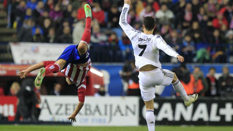 Manquillo ya tiene el alta y estará un mes con el collarín | Ver