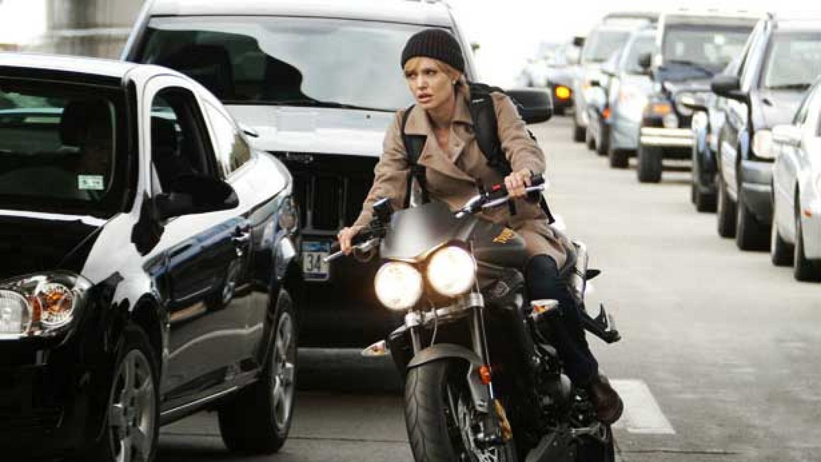 Angelina Jolie confiesa que buscaba algo agresivo y provocador - La película de la semana | Ver