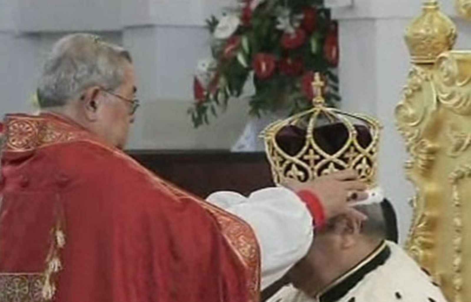 George Tupou V coronado Rey de Tonga | Ver