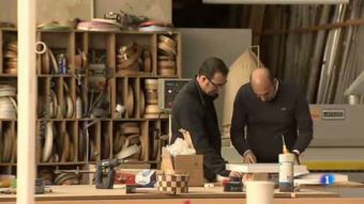 L'Informatiu - La "reindustrialització" de Catalunya