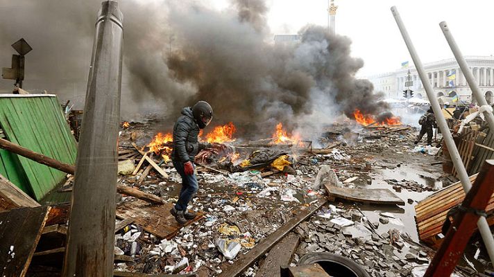 Telediario 1 - Máxima tensión en Kiev