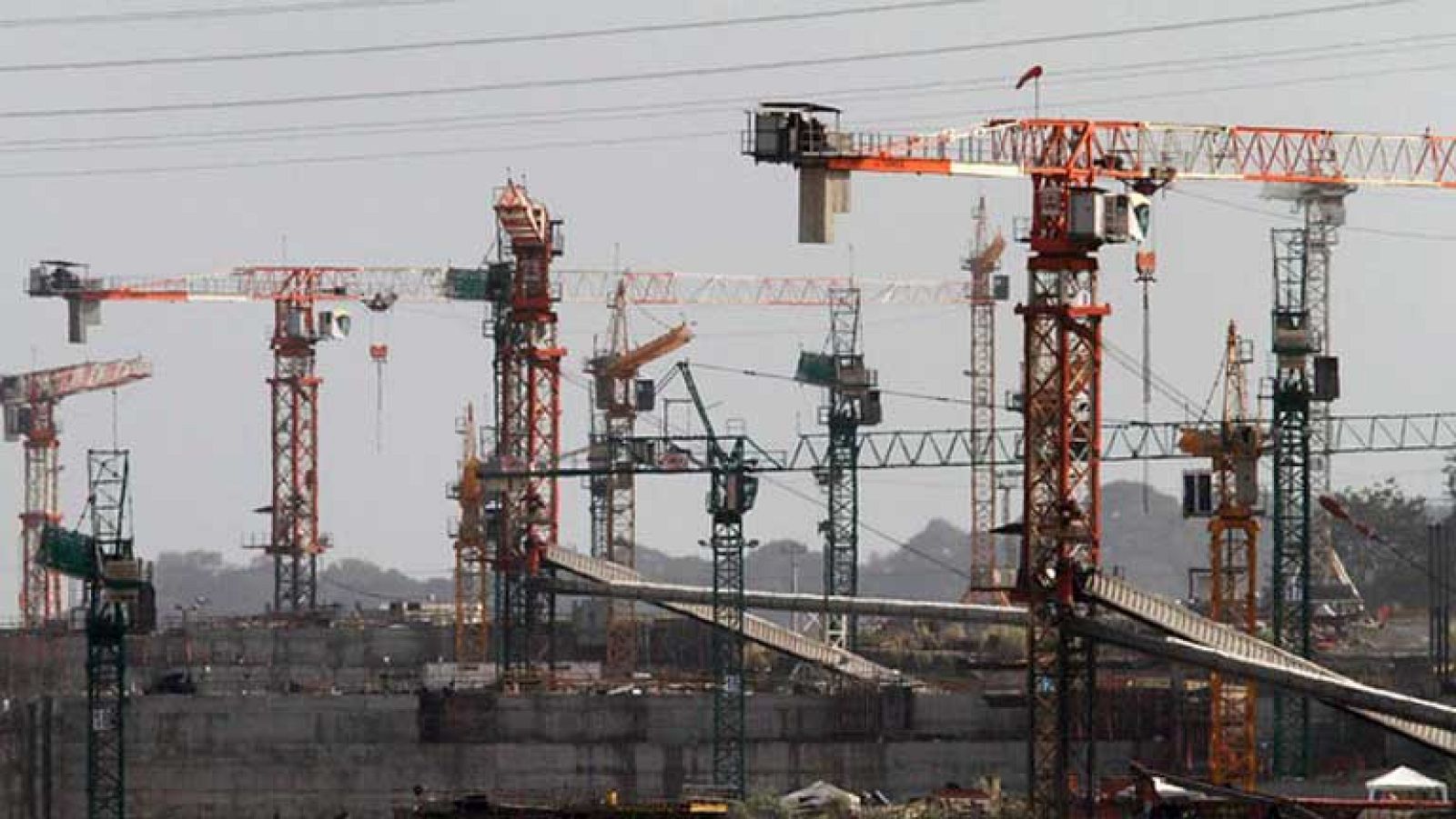 Las obras del Canal de Panamá se reanudan este jueves tras lograr un acuerdo parcial