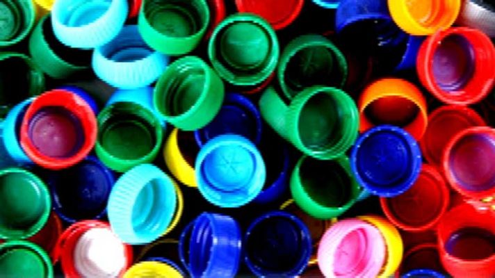 Telediario 1 - La vida de un tapón