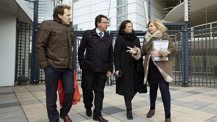 Telediario 1 - Familiares de las víctimas de ETA