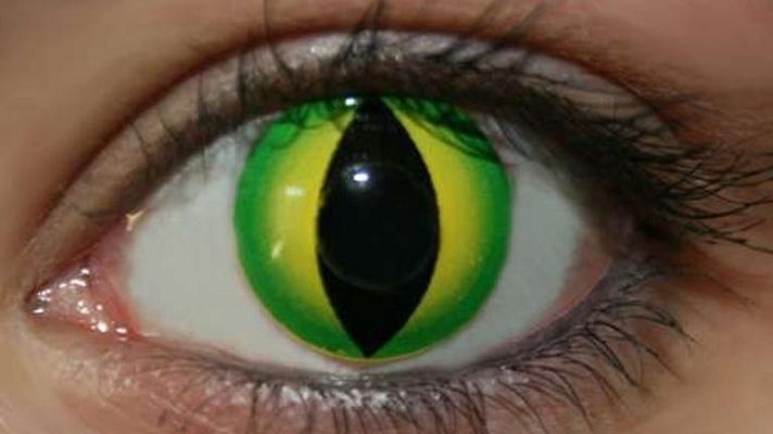 Telediario 1 - Las lentillas de fantasía, un riesgo para los ojos