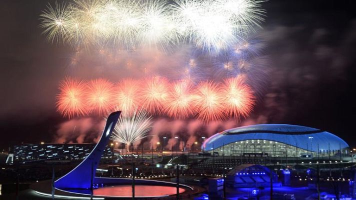 Telediario 1 - Los fuegos artificiales pusieron el punto y final a los Juegos de Sochi