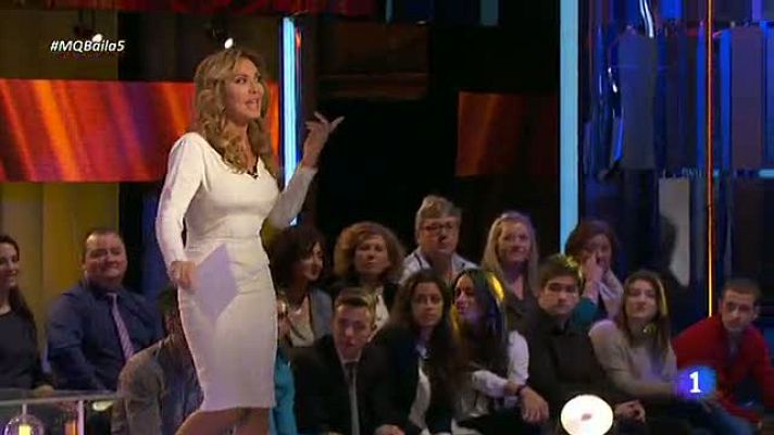 Mira quién baila - Norma Duval canta "Fumando espero"