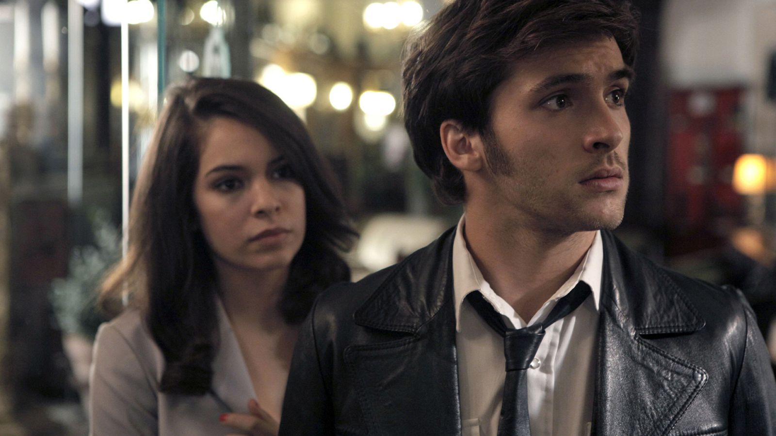 Cuéntame cómo pasó - T15 - Episodio 7: ¿Qué hace una banda como tú en un sitio como éste? - Ver ahora