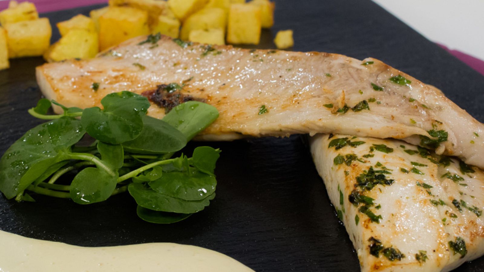 Filetes de palometa con ali-oli de manzana