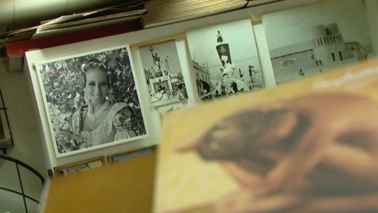 Polémica por las fotografías que acompañan a la falla "el sexo en la tercera edad"