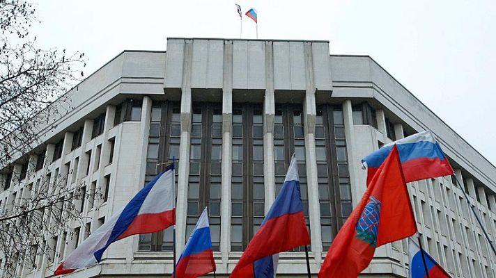 Informativo 24h - Ocupan edificios en Crimea