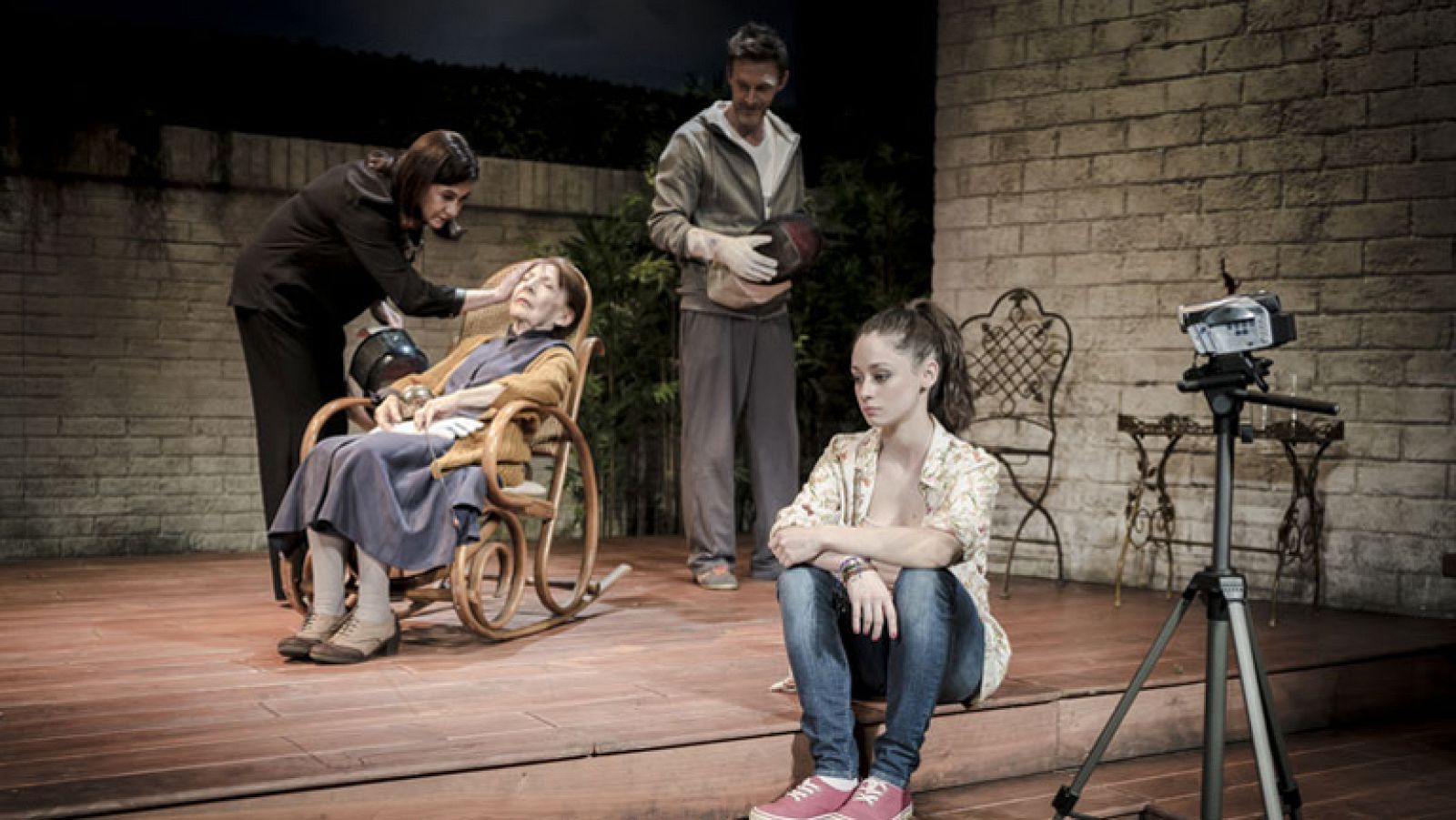 Charlamos con Juan Mayorga y vemos escenas de 'El arte de la entrevista' - Ver ahora