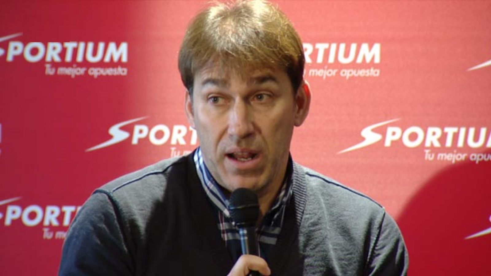 Dos mitos del Real Madrid y Atlético de Madrid como son Martín Vázquez y Kiko Narváez analizan la forma de juego de cada equipo de cara al derbi madrileño del Vicente Calderón.