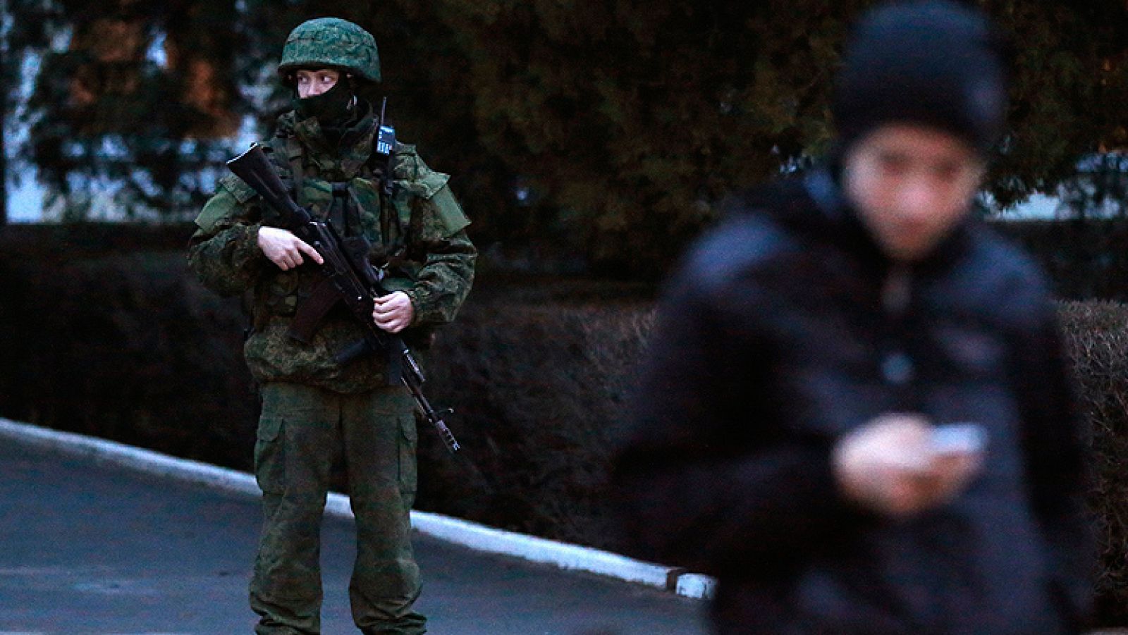 Ucrania pide ayuda a la ONU y denuncia la "ocupación" rusa de los aeropuertos de Crimea | Ver