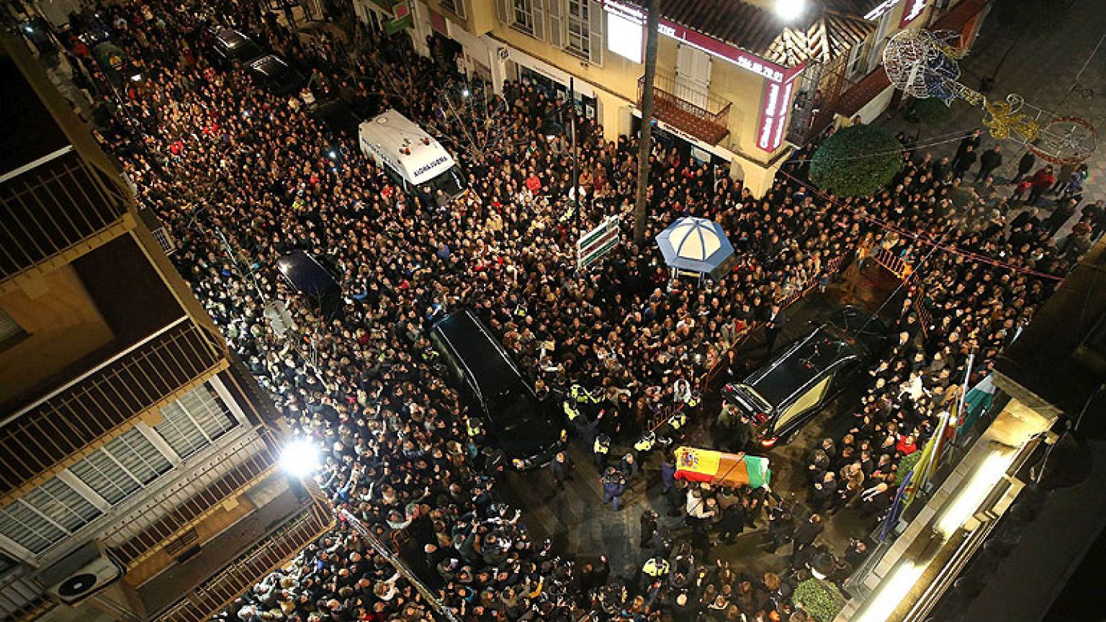 Los restos mortales de Paco de Lucía llegan a Algeciras para su último adiós