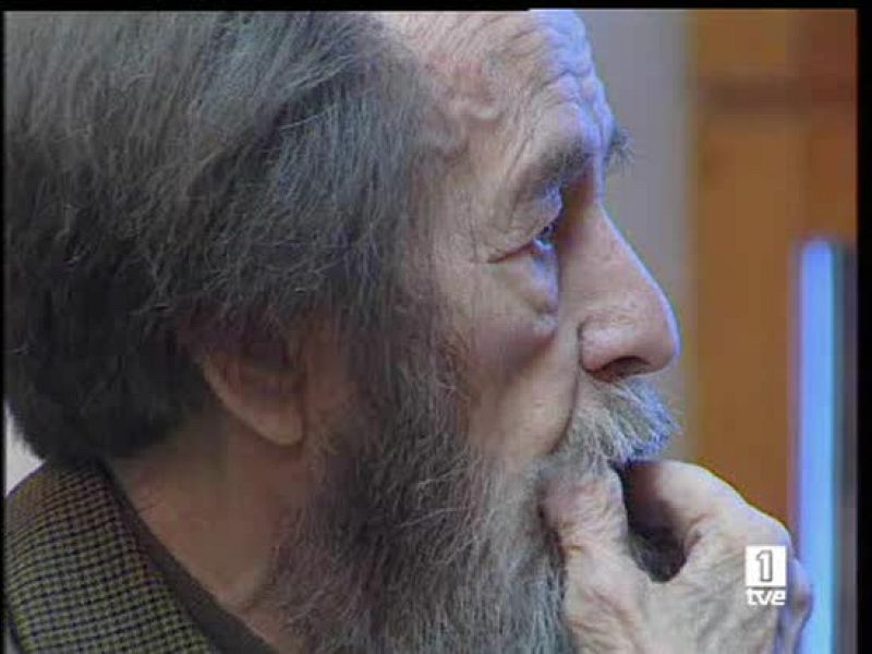 Rusia rinde homenaje al escritor y Premio Nobel Solzhenitsin