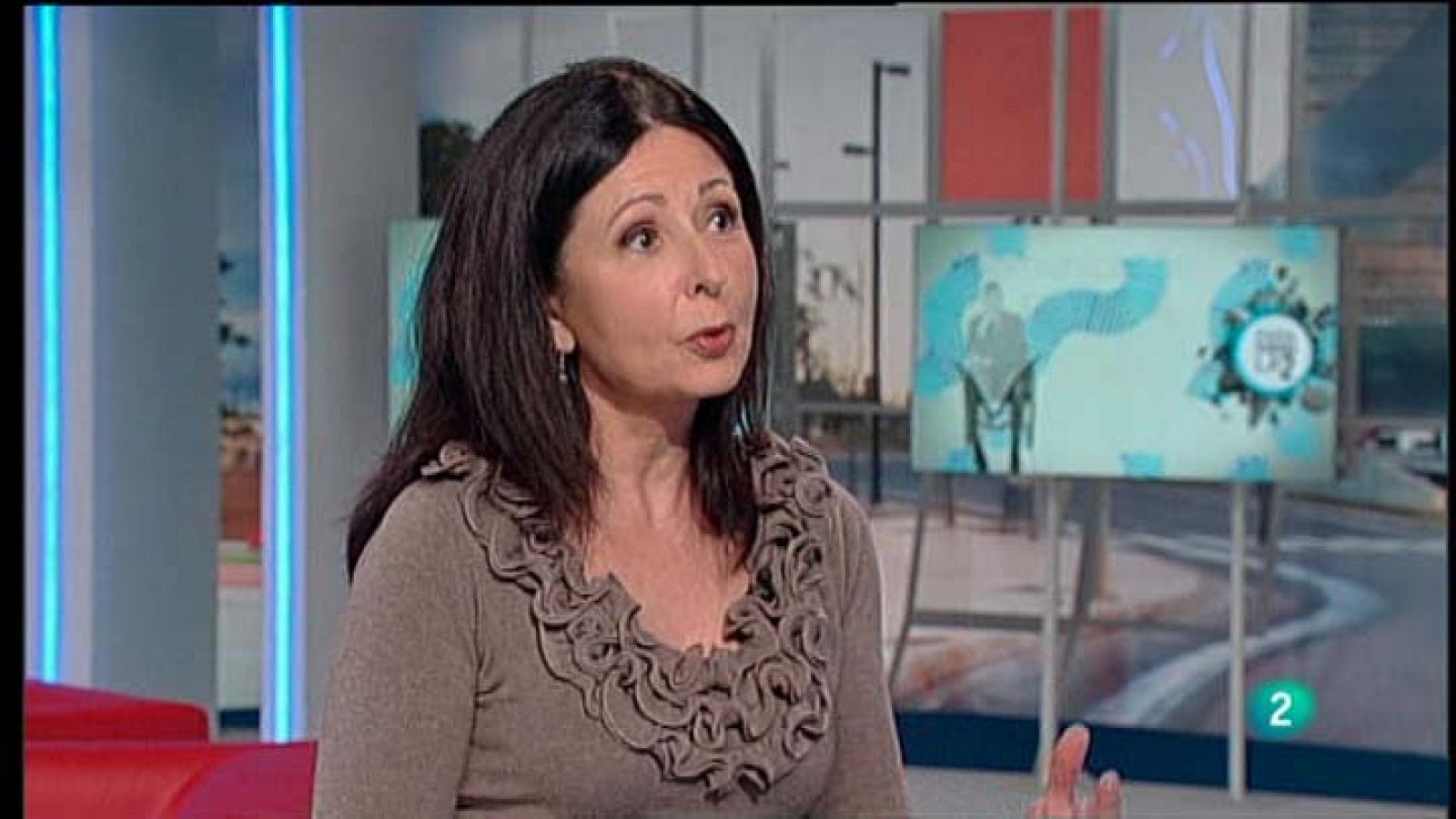 Para Todos La 2 - Comunicación no verbal - Los gestos femeninos más seductores