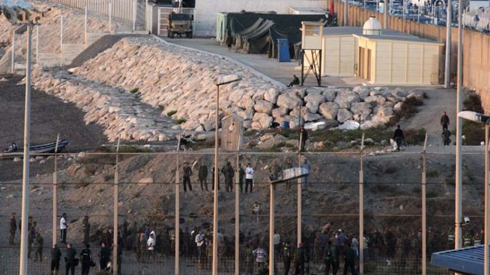 Telediario 1 - Inmigración irregular en España