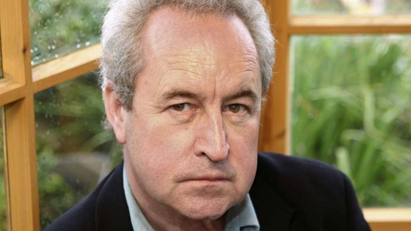 El famoso detective Philiph Marlowe vuelve y lo hace en una peligrosa aventura literaria