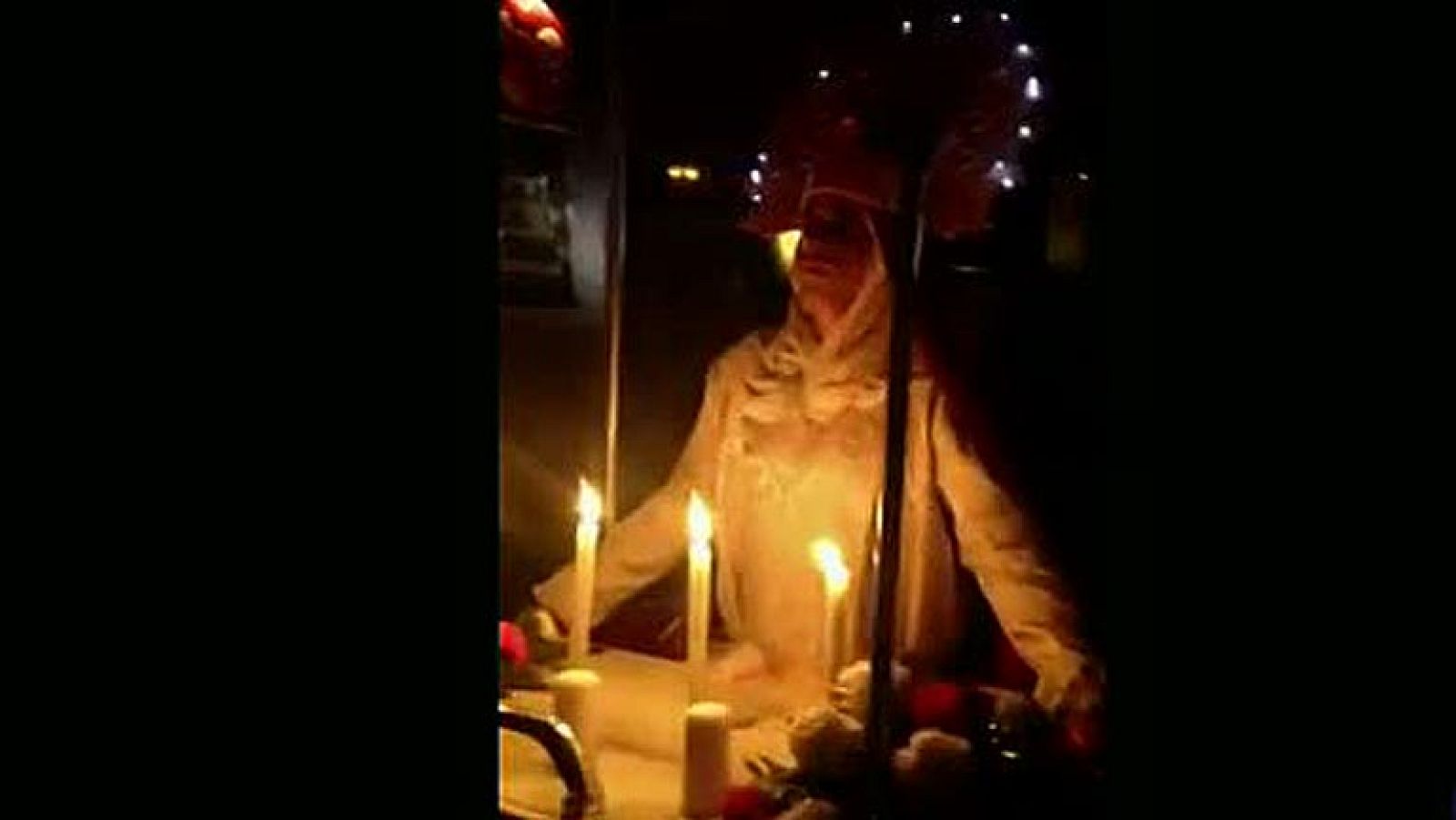 Quejas por el disfraz de virgen de un concejal en Jumilla (Murcia) | Ver