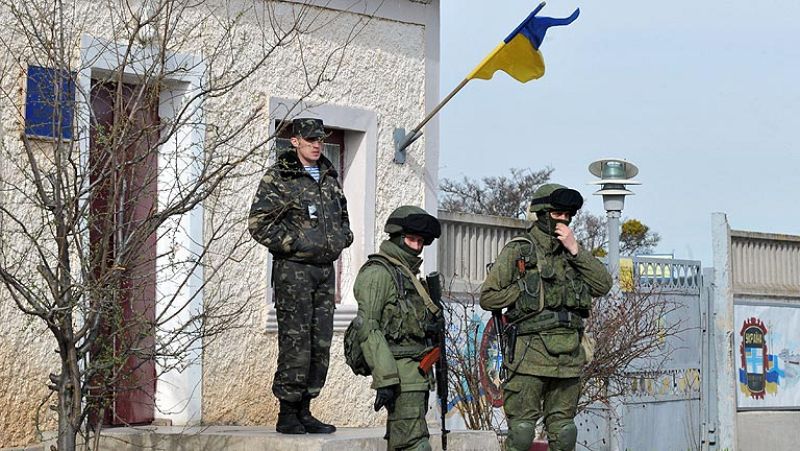 El Parlamento de Crimea vota la anexión a Rusia pero lo someterá a referéndum